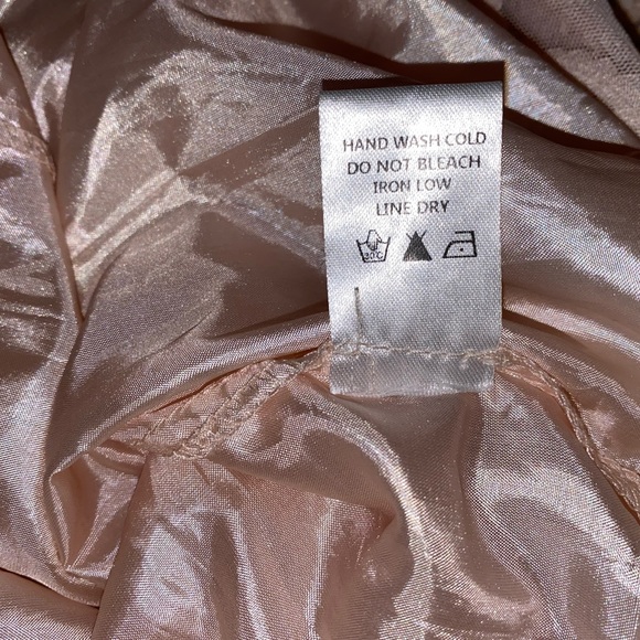 LUSH ♡ Gorgeous & Flattering Dress - Picture 9 of 12